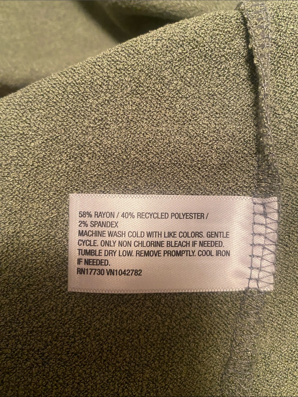 Ava & Viv Olive Green V-Neck Women's Tank Top…size 4X (28-30) - Picture 4 of 5